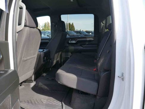 Used 2025 Chevrolet Silverado 3500 LT image 16