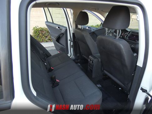 Used 2017 Volkswagen Tiguan S FWD image 22