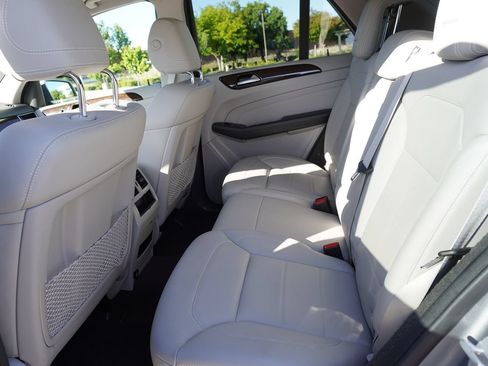 Used 2012 Mercedes-Benz ML 350 BlueTEC 4MATIC image 21