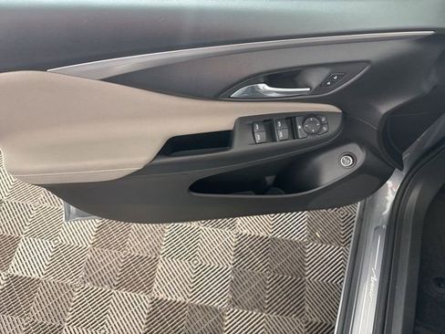 Used 2025 Buick Envista Avenir FWD image 22