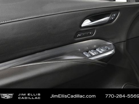 Certified 2025 Cadillac XT4 Premium Luxury image 7