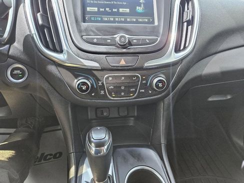 Used 2018 Chevrolet Equinox LT image 15