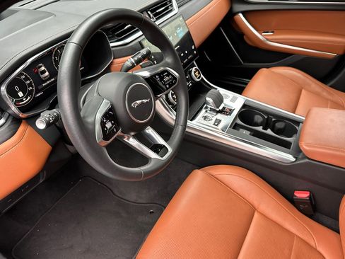 Used 2024 Jaguar XF R-Dynamic SE image 5