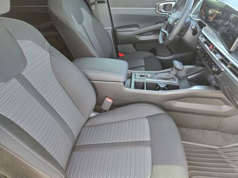 New 2026 Kia Sorento LX FWD image 10