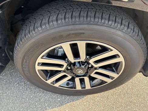 Used 2023 Toyota 4Runner Limited image 19