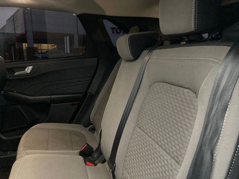 Used 2021 Ford Escape SE image 7