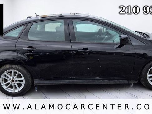 Used 2018 Ford Focus SE FWD image 6