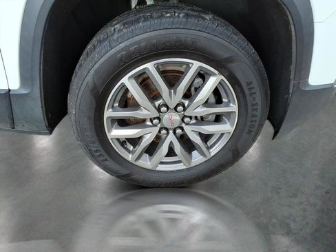 Used 2019 GMC Acadia SLE image 10