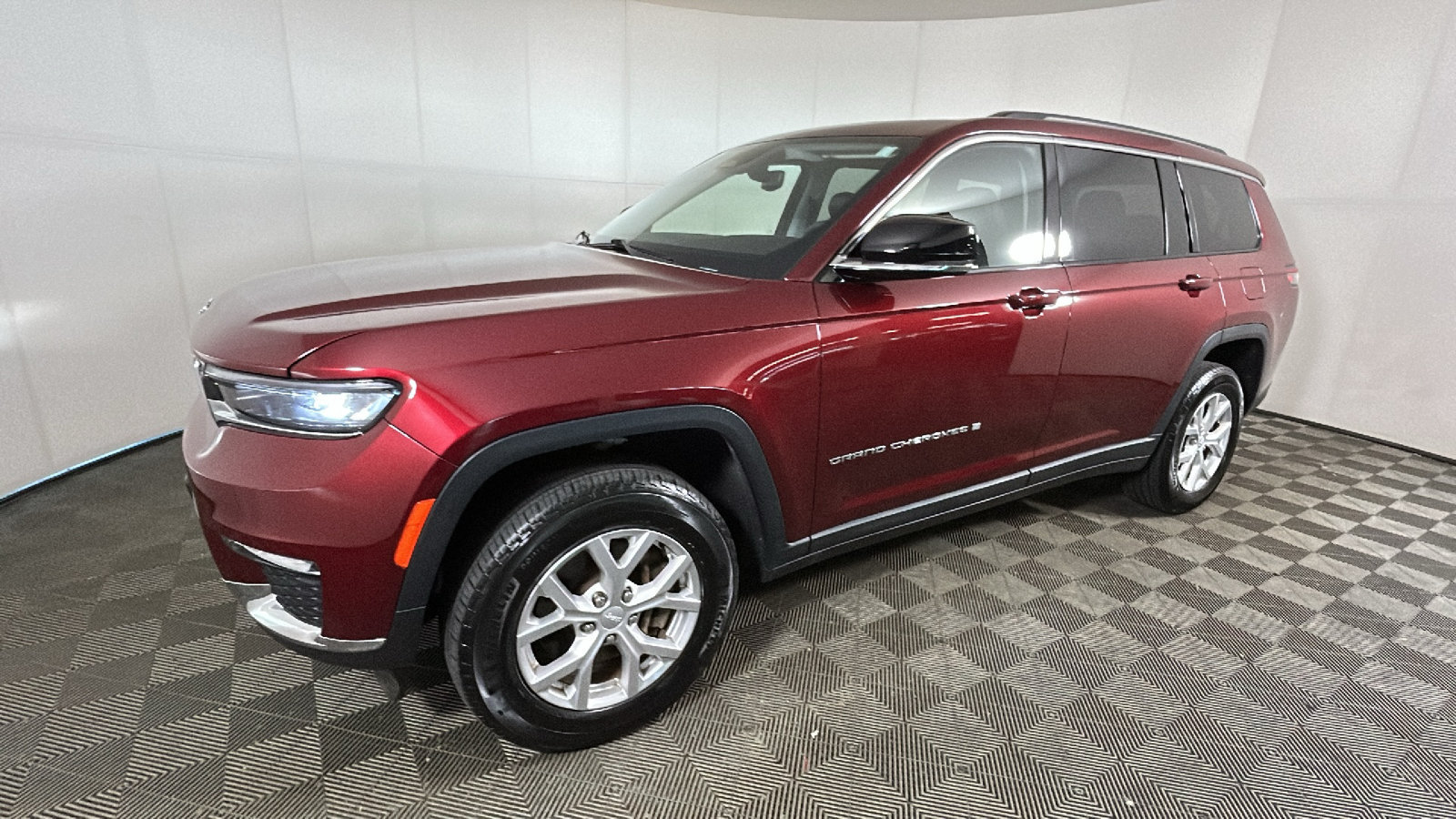 Used 2023 Jeep Grand Cherokee L Limited AWD/4WD image 8