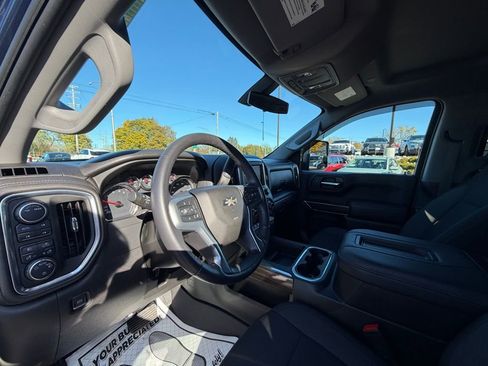 Used 2022 Chevrolet Silverado 1500 RST image 12