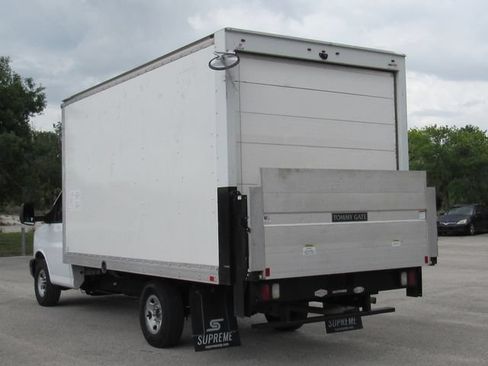 Used 2021 Chevrolet Express 3500 w/ Power Convenience Package RWD image 5