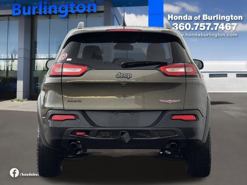 Used 2015 Jeep Cherokee Trailhawk w/ Comfort/Convenience Group image 5