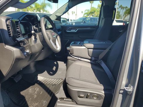 New 2026 GMC Sierra 1500 Elevation image 12
