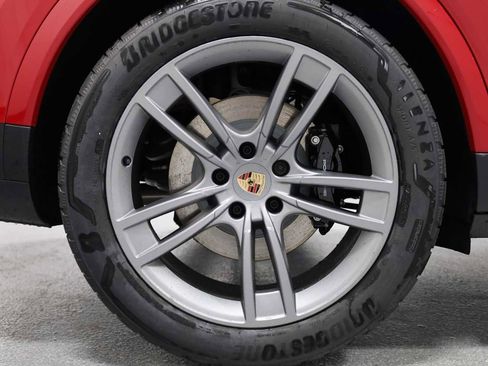 New 2025 Porsche Cayenne Coupe image 46