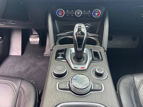 Used 2021 Alfa Romeo Stelvio Ti w/ Nero Edizione AWD/4WD image 44