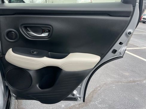 Certified 2025 Honda HR-V EX-L image 35