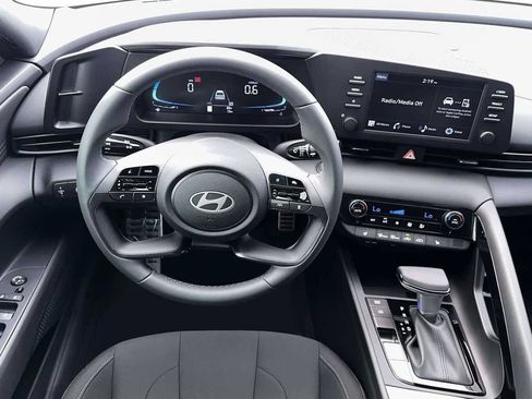 New 2026 Hyundai Elantra SEL Sport Premium image 17
