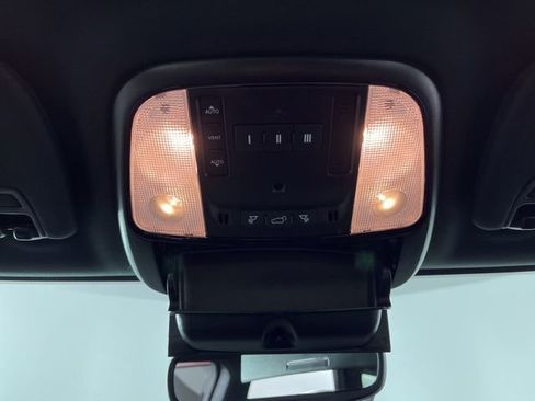 Used 2024 Dodge Durango GT image 38