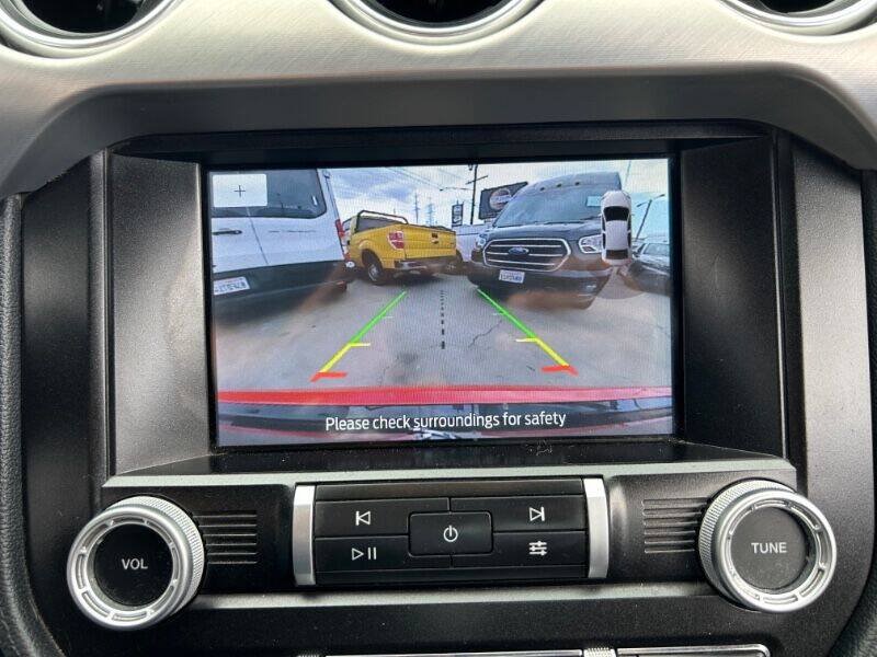 Used 2020 Ford Mustang Premium RWD image 18