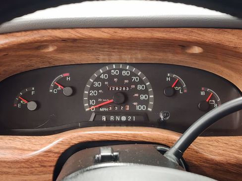 Used 1999 Ford E-150 and Econoline 150 image 23