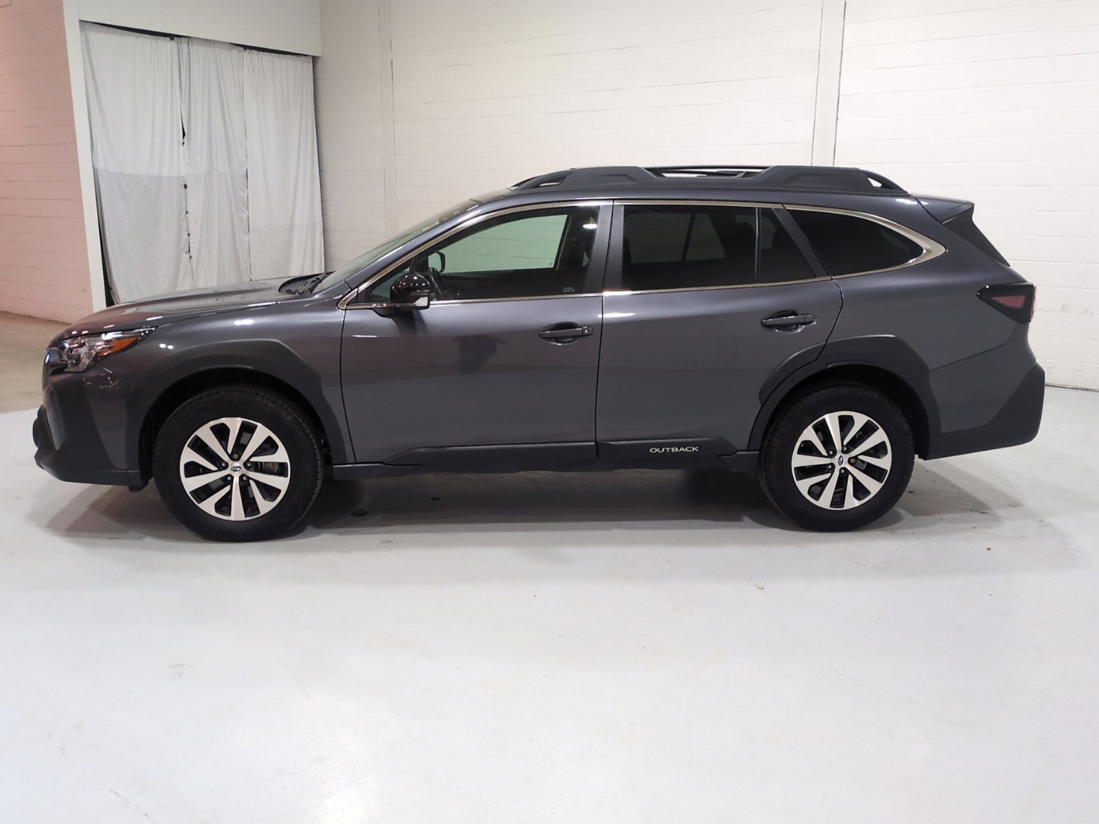 Certified 2025 Subaru Outback Premium w/ Popular Package #1A AWD/4WD image 6