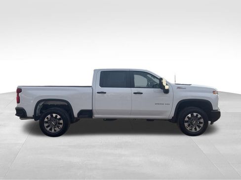 Used 2025 Chevrolet Silverado 2500 Custom w/ Custom Value Package image 7