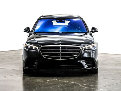 Used 2022 Mercedes-Benz S 580 4MATIC Sedan image 4