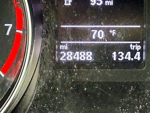 Used 2018 Volkswagen Passat 2.0T SE FWD image 16