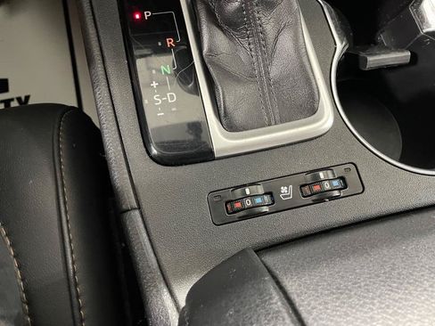 Used 2016 Toyota Highlander Limited AWD/4WD image 40