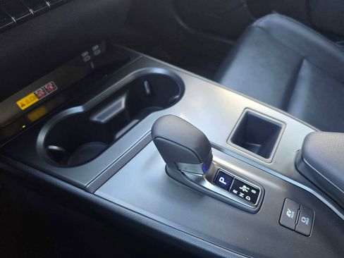 New 2026 Lexus UX 300h FWD image 31