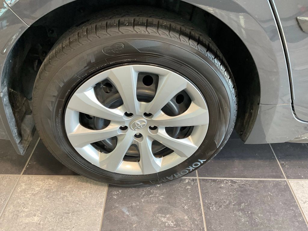 Certified 2025 Toyota Corolla LE FWD image 7