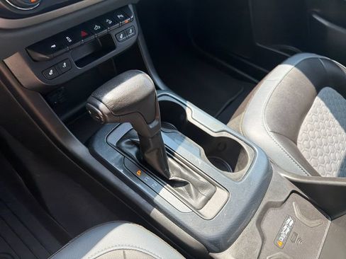 Used 2020 Chevrolet Colorado Z71 AWD/4WD image 19