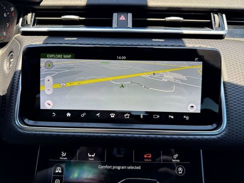 Used 2020 Land Rover Range Rover Velar R-Dynamic S AWD/4WD image 18