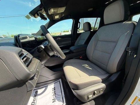 New 2026 Chevrolet Traverse LT w/ Driver Confidence Package image 9