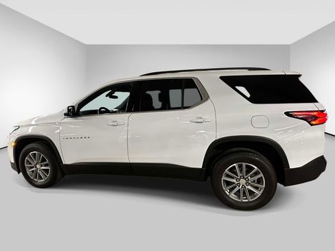 Used 2023 Chevrolet Traverse LT AWD/4WD image 2
