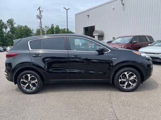 Used 2022 Kia Sportage LX AWD/4WD video 1