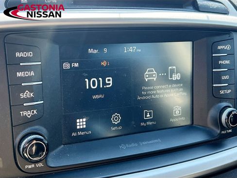 Used 2018 Kia Sorento LX image 18