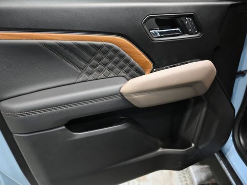 Used 2025 GMC Canyon Denali image 29