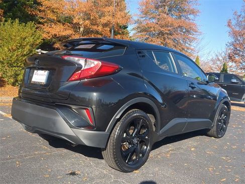 Used 2022 Toyota C-HR Nightshade image 4