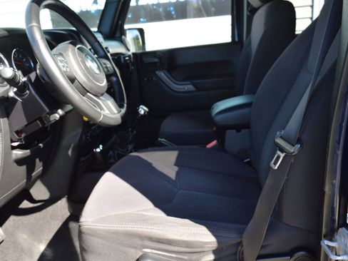 Used 2013 Jeep Wrangler Unlimited Sport image 12