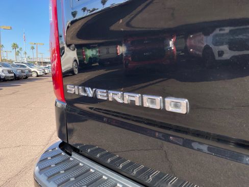 Used 2019 Chevrolet Silverado 1500 High Country w/ Technology Package image 22