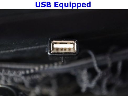 Used 2015 Jeep Wrangler Unlimited Rubicon w/ Max Tow Package image 9