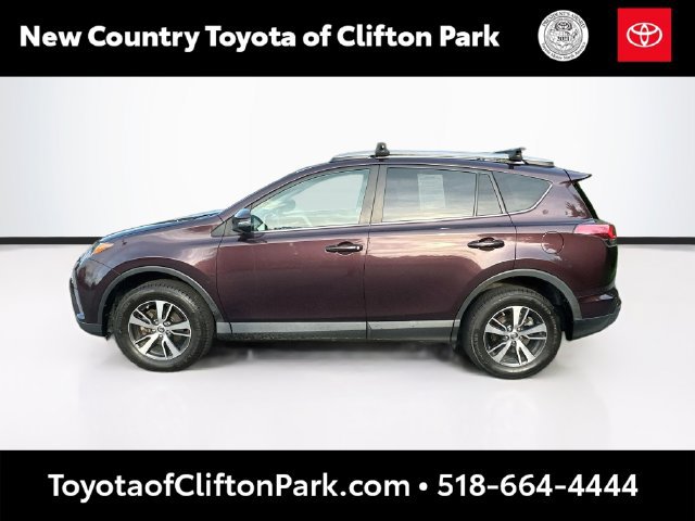Used 2018 Toyota RAV4 XLE AWD/4WD image 4