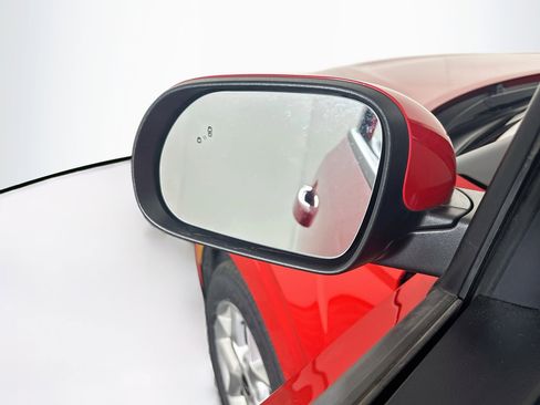 Used 2025 Kia Soul LX w/ LX Technology Package FWD image 16