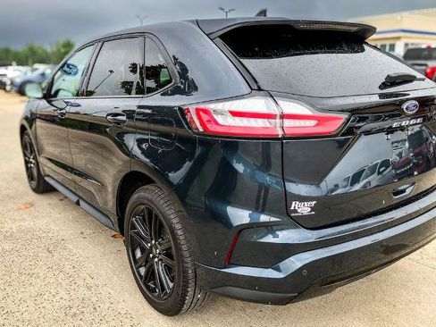Certified 2024 Ford Edge ST-Line AWD/4WD image 4