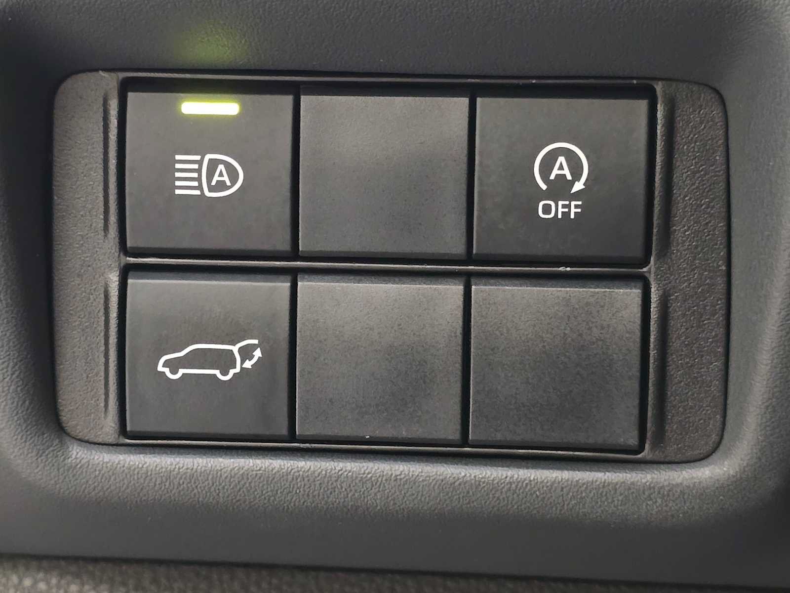 Used 2024 Toyota Highlander XLE AWD/4WD image 17