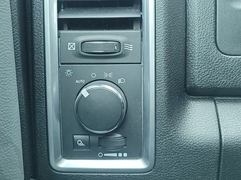 Used 2024 RAM 1500 Classic SLT image 30