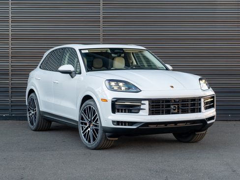 New 2026 Porsche Cayenne S image 10