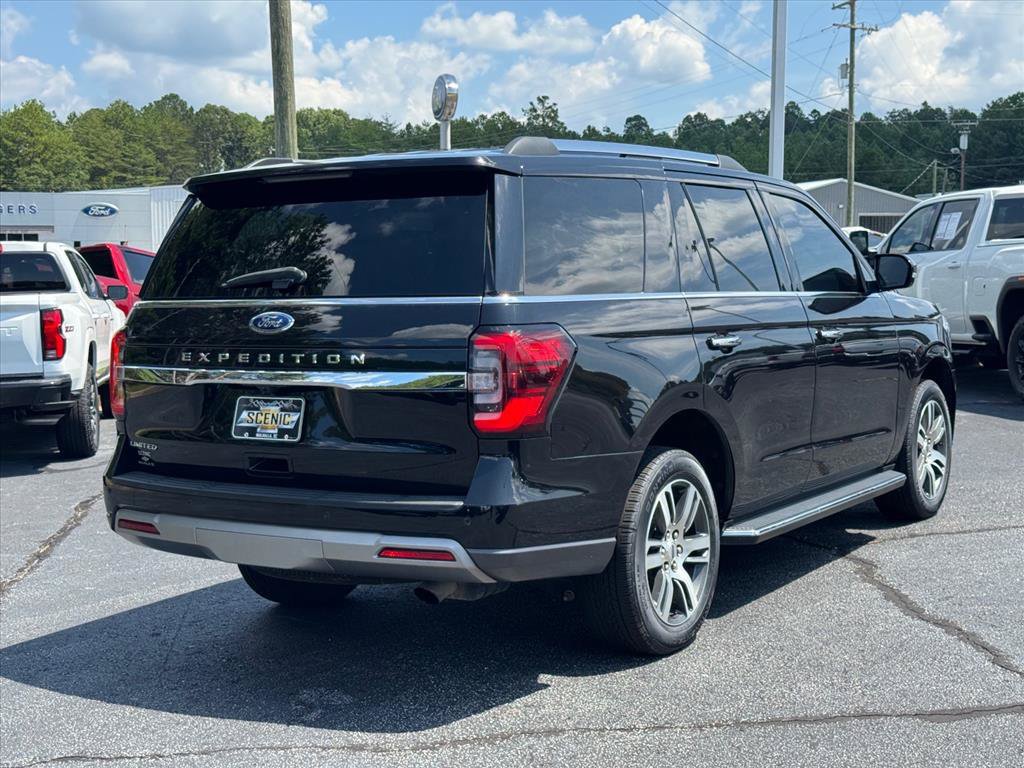 Used 2022 Ford Expedition Limited AWD/4WD image 3