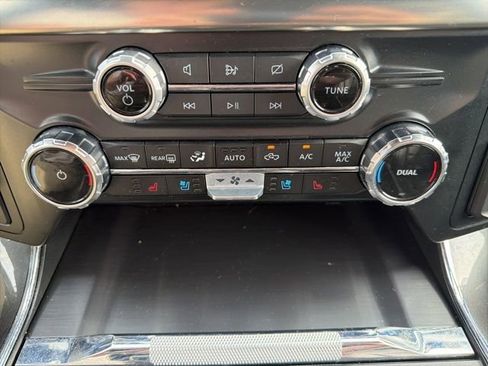 Used 2023 Ford F150 Lariat w/ Equipment Group 502A High image 35